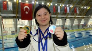 Fatma Çağla Demir Avrupa Yolcusu