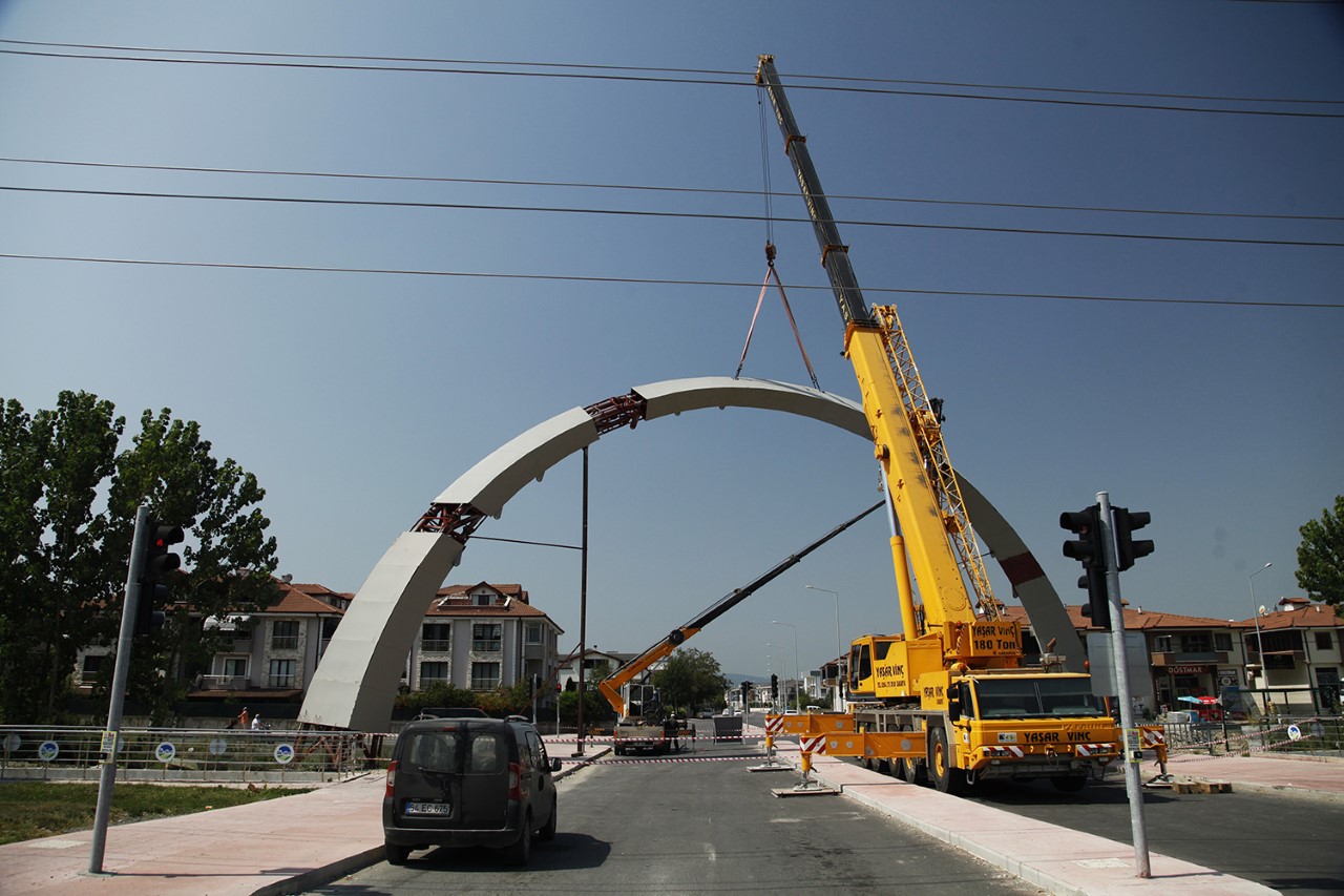 Köprü Geçişli Yol