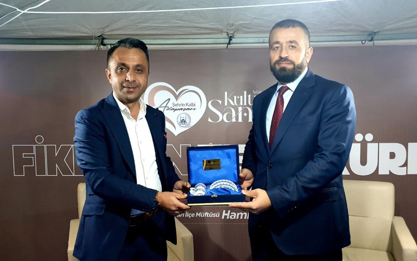 Adapazarı Kültür Sanatta Fikir ve Tefekkür Konuşuldu