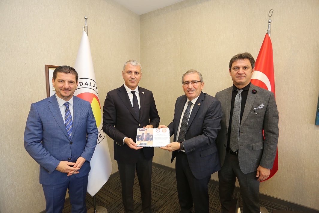 B3E58282-89C3-4605-A7D4-C261585106A0