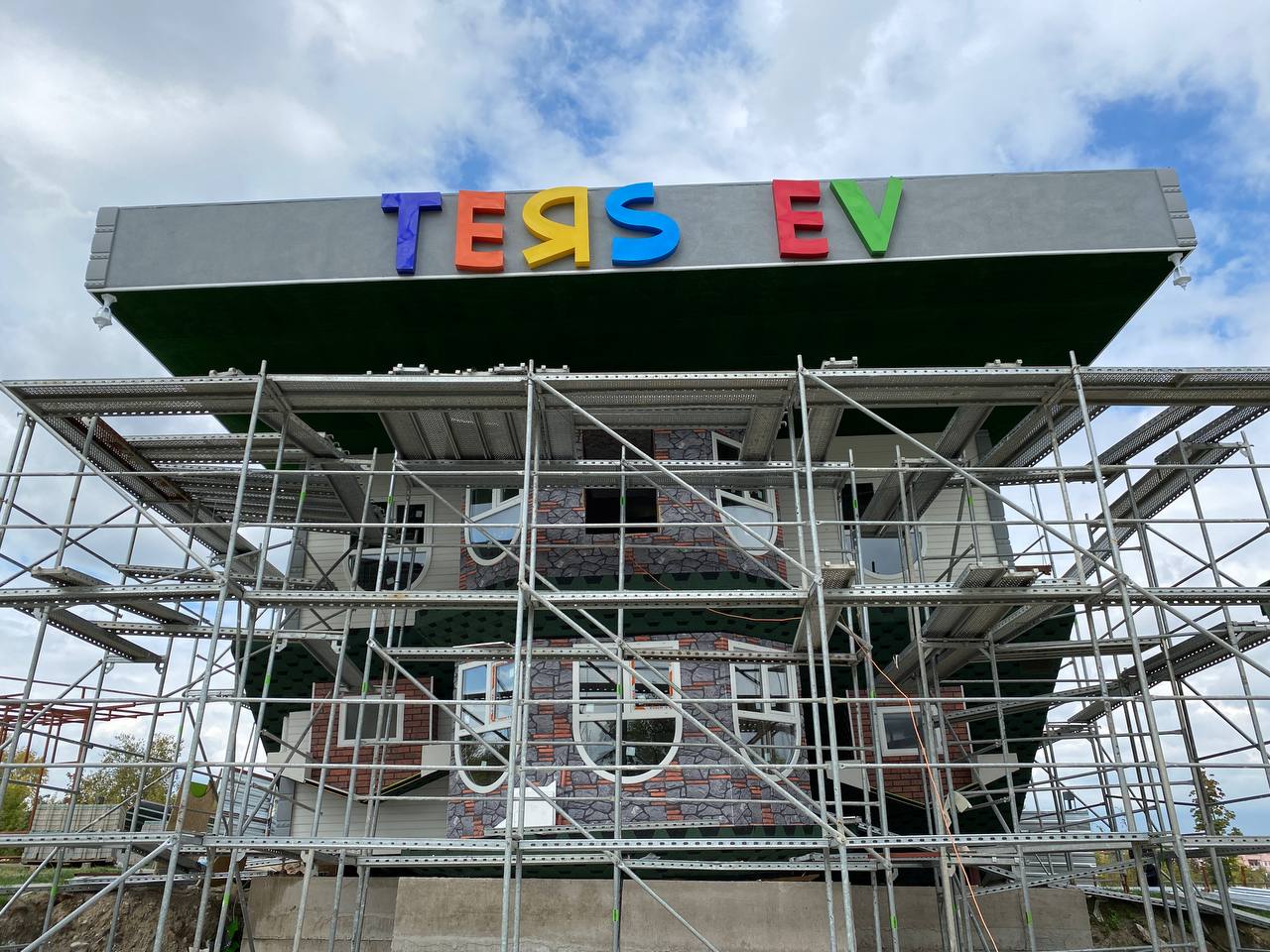 Büyükşehir Belediyesi Ters Ev’de çalışmalarını tamamlıyor