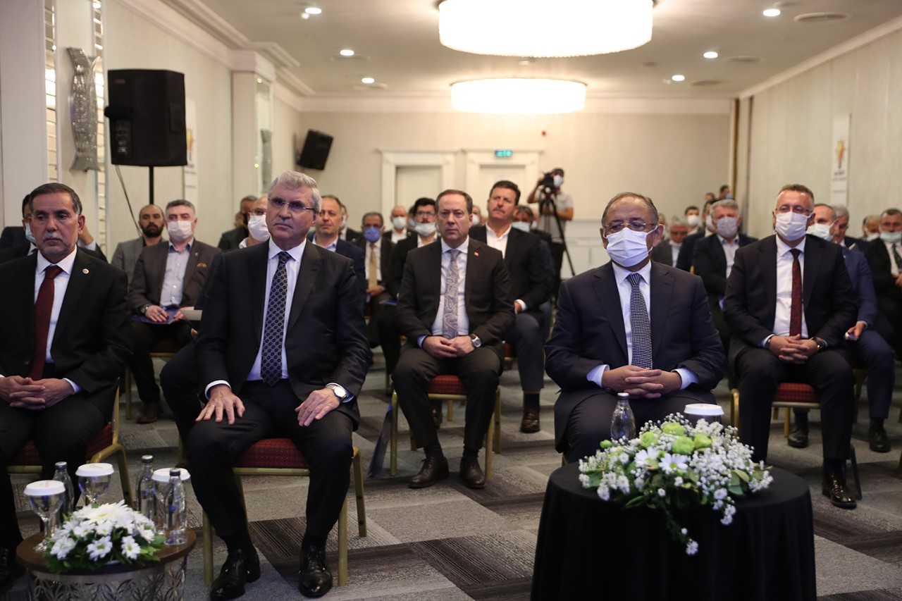 “Sakarya’mızın geleceği için durmaksızın yeni projeler üretece