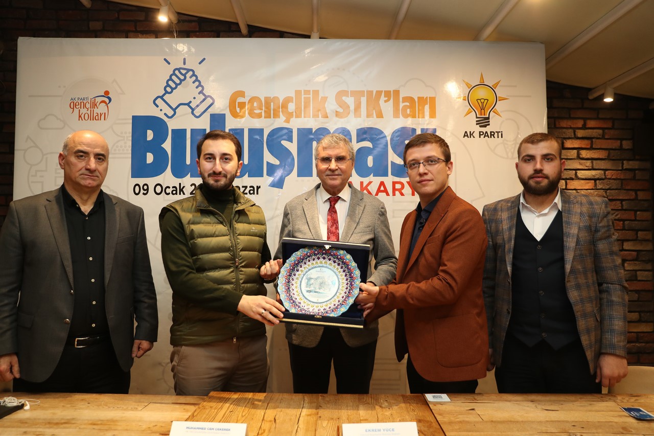 “Millete hizmet etmek için gönüllü olmak bizim ata mirasımızdır”