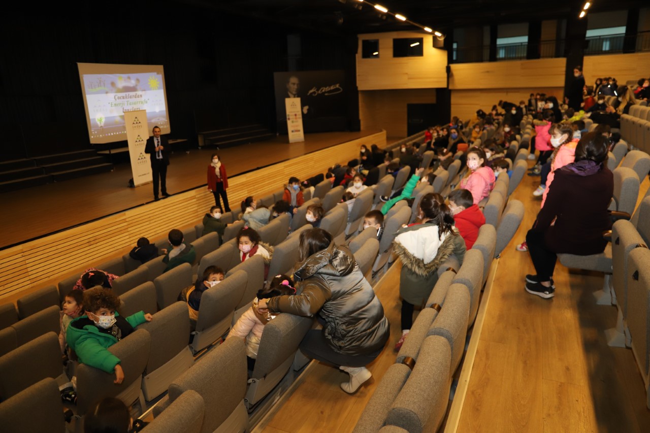 SEDAŞ, 450 çocuğa verimli