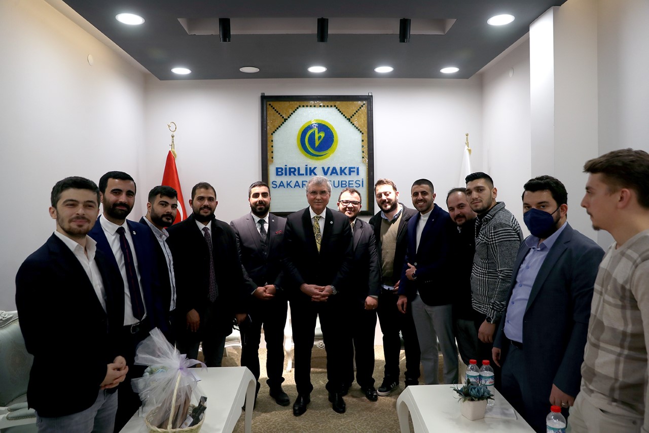 Yarının gençlerine ışık olacak ve hedeflere ulaştıracağız”