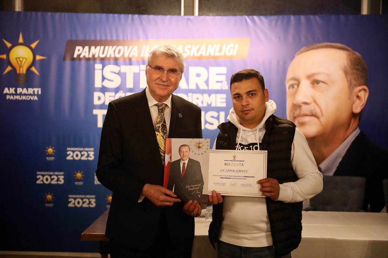 Gençlerle bir araya gelince kendimi daha genç hissediyorum