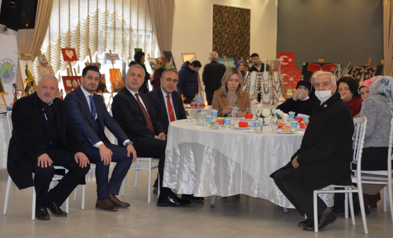 HENDEK YAŞLILAR HAFTASINI KU