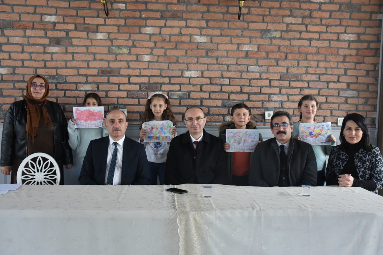 thumbnail_SİZLERİN HAYALLERİ GELECEĞİMİZE IŞIK TUTUYOR (1)