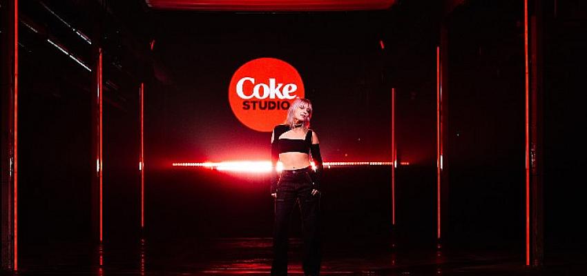 coca-cola-global-muzik-platformu-coke-stidioyu-coskulu-yeni-filmiyle-tanitti.jpg