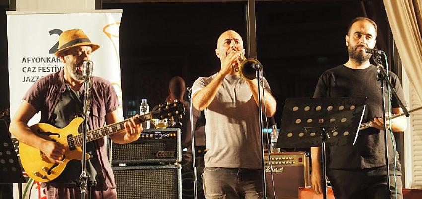 afyonkarahisar-caz-festivali-22-yilinda-birbirinden-degerli-muzisyenleri-agirladi.jpg