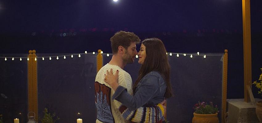 berk-cankat-ve-deniz-cakirdan-romantik-sahneler.jpg