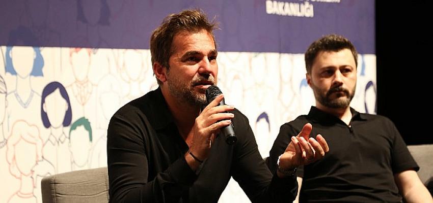 engin-altan-duzyatan-birand-tunca-beyoglu-kultur-yolu-festivali-soylesisine-katildi.jpg