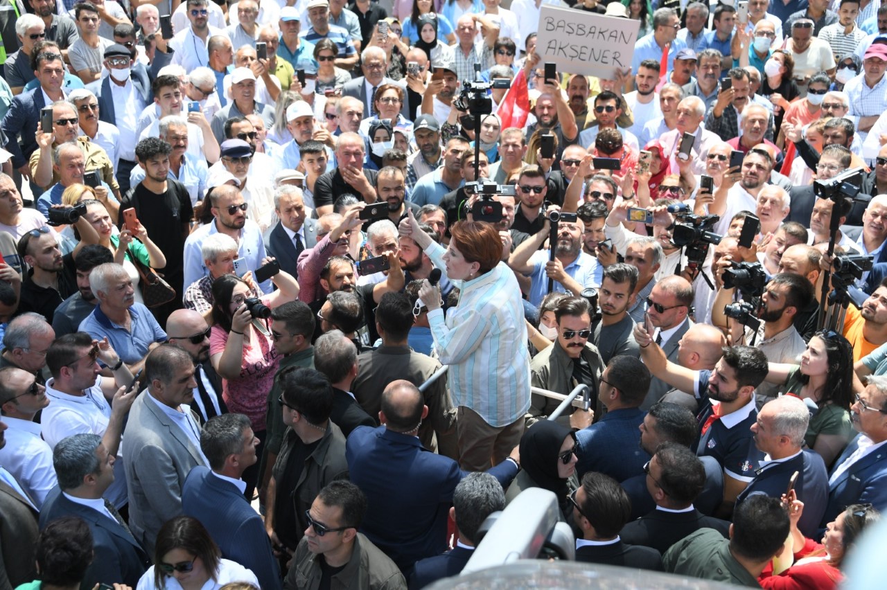 Akşener, Aksaray'da konuşt