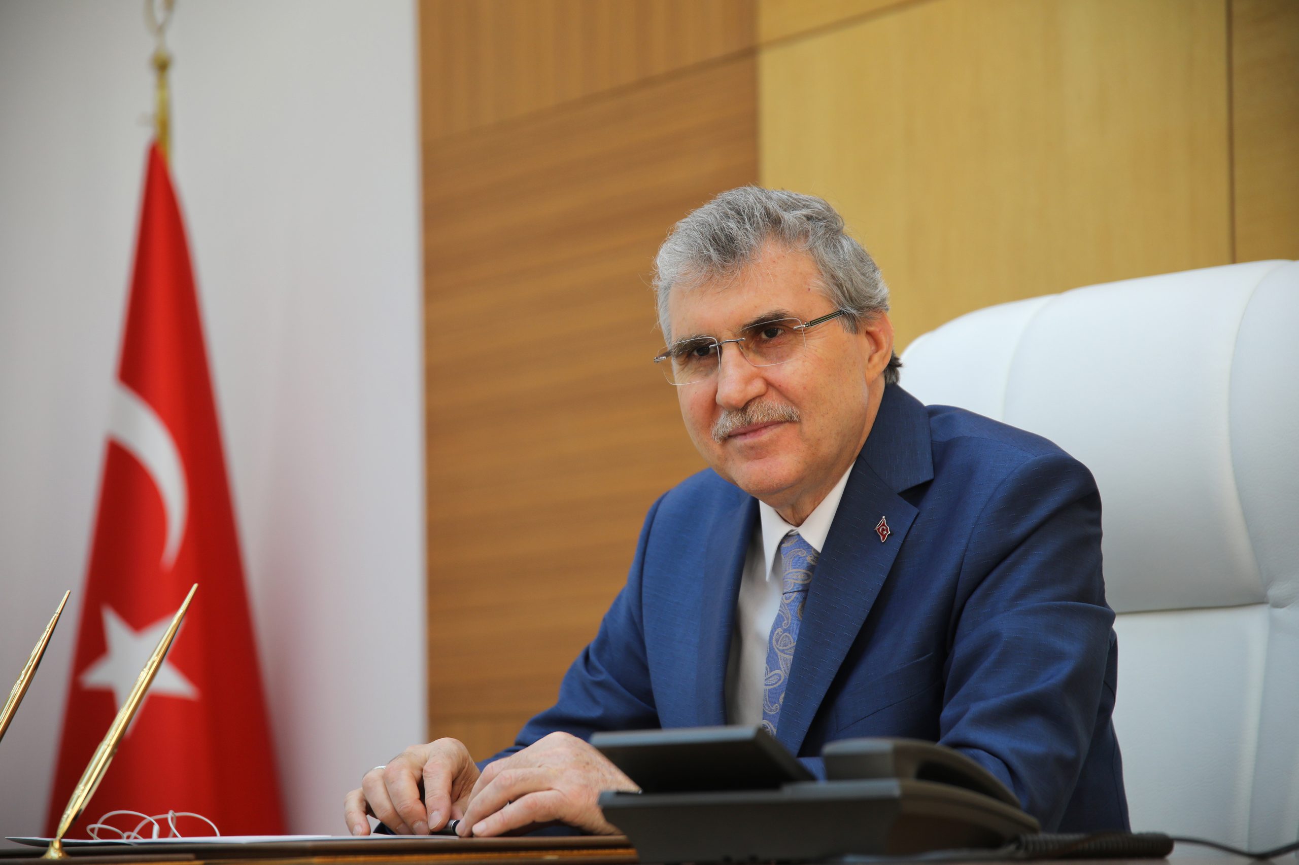 Başkan Ekrem Yüce