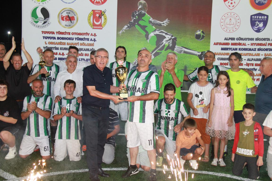 Birinci takım Yaymak Makine Bosna (Ödülünü ASKF (3)