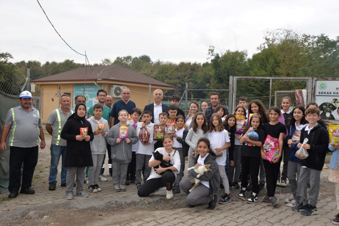 BABAOĞLU VE ÖĞRENCİLER CAN DOSTLARINI ZİYA