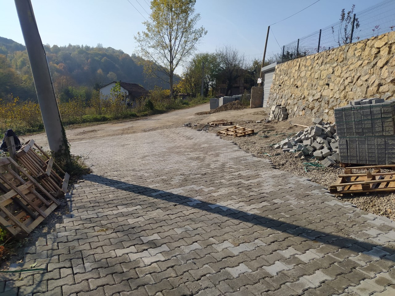 BELEDİYE EKİPLERİ GÜLDİBİ MAHALLESİNDE