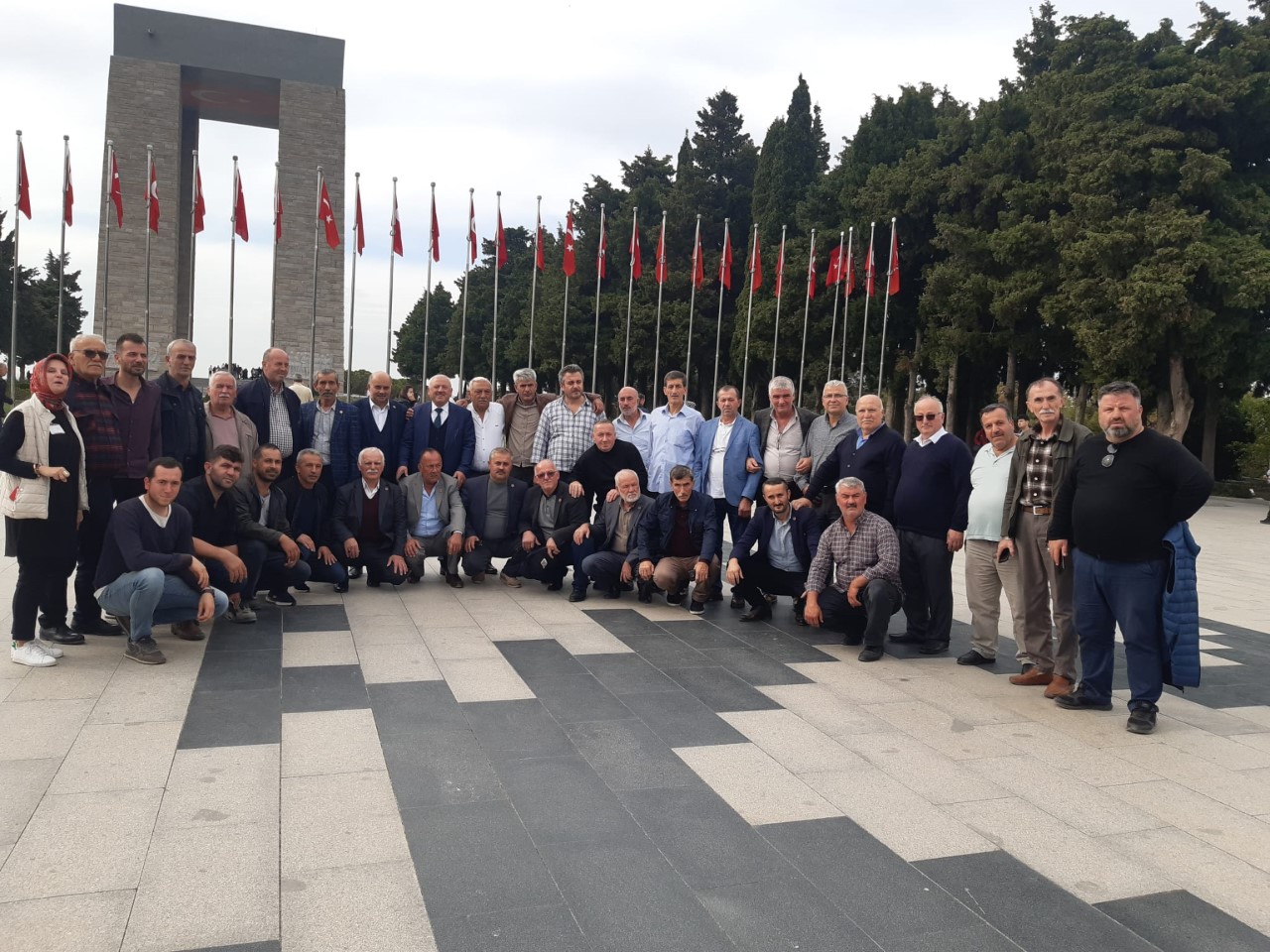 HENDEK BELEDİYESİNDEN MUHTARLARA TARİH KOKAN ŞEHİR ÇANAKKALE GEZİSİ