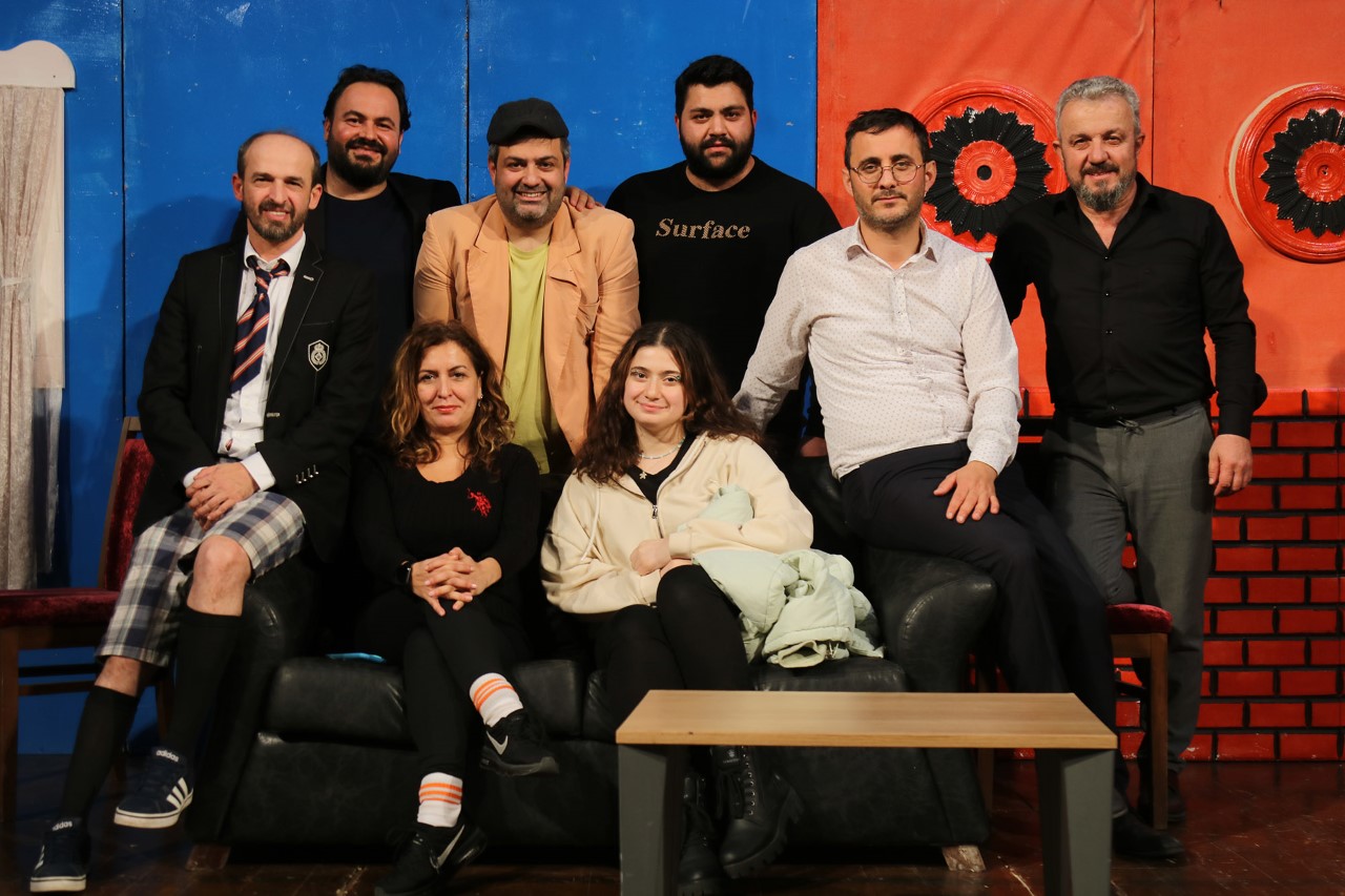 ırf Tiyatro’ AKM’de kahkaha