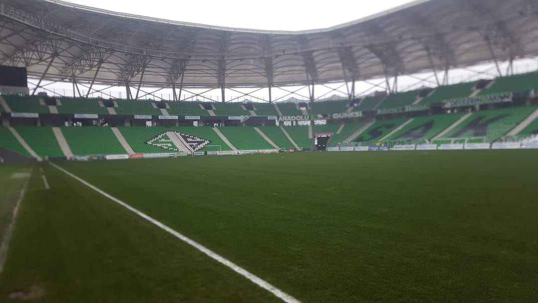 sakarya yeni atatürk stadyumu (1)