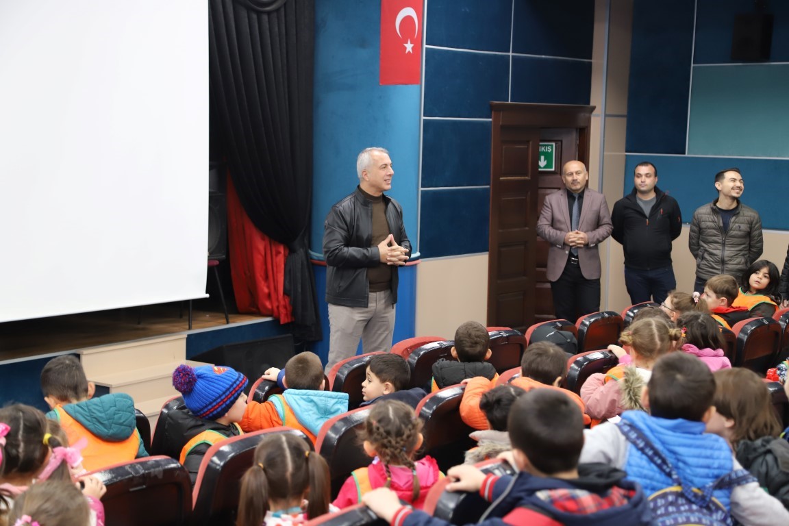 ANAOKULU ÇOCUKLARINA ÜCRETSİZ SİNEMA