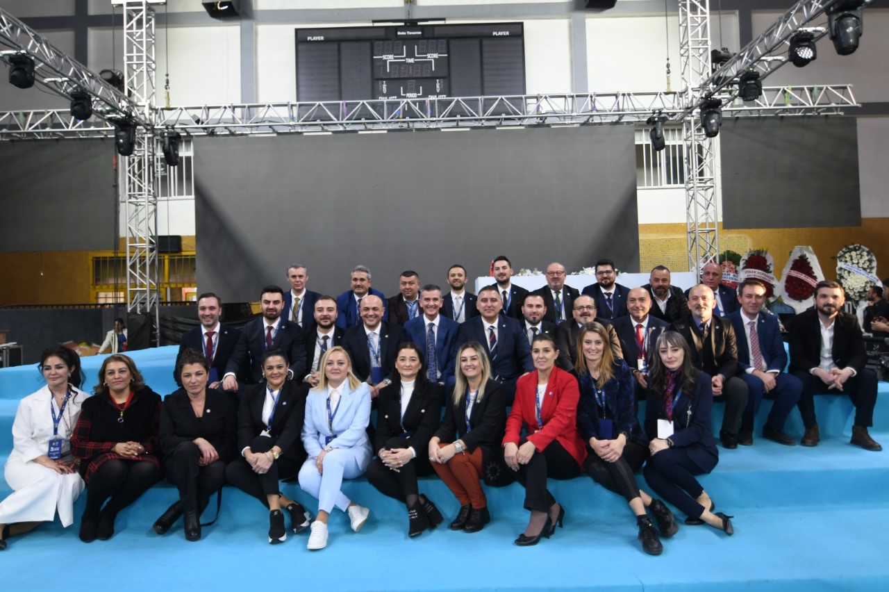 Yeni Yönetim Toplu