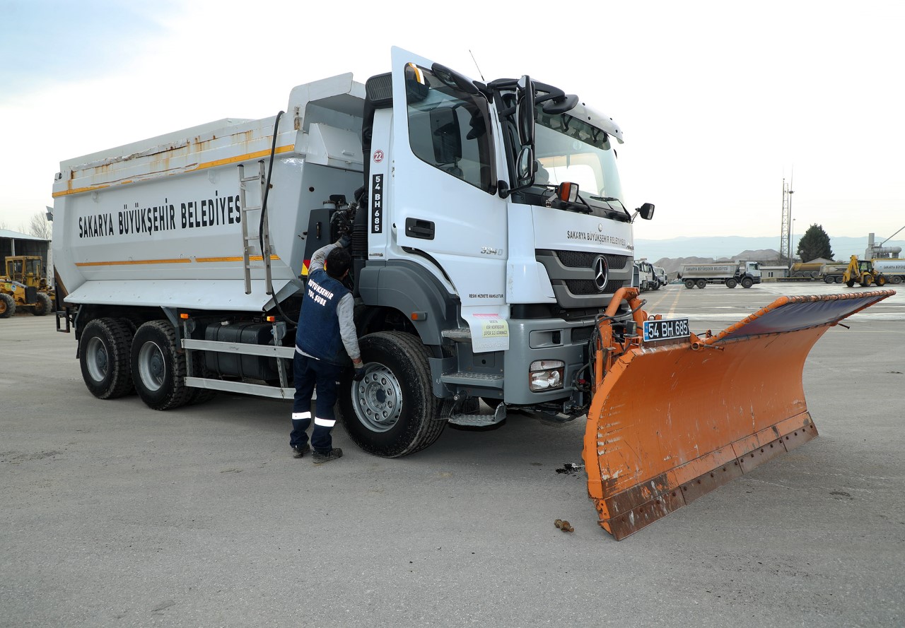 araçları yağış öncesi hazır hale getiriyor