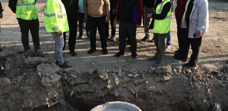 Bakan Dönmez Büyükşehir'in çalışma sahasındaydı Devlet var gücüyle çalışıyor