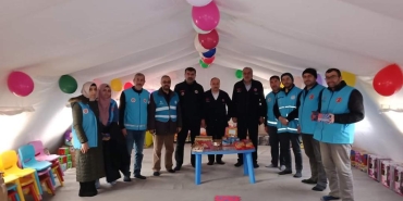 MÜSİAD Sakarya Şubesi depremzede çocukların neşesi oldu (4)