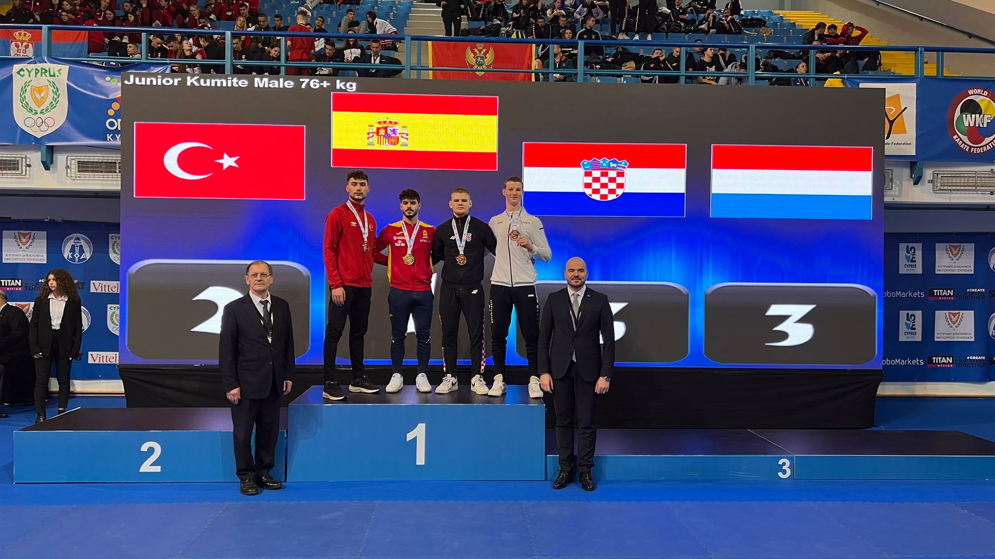 efb6bf75-35b7-4683-81aa-2d9ac323fce6