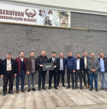 ASRİAD’tan Serdivan Yardımlaşma Derneği’ne iadeyi ziyaret (3)