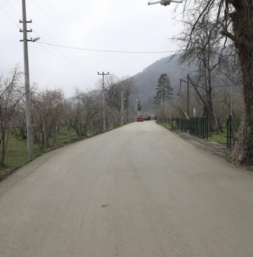 Akyazı Ballıkaya’da beton yol çalışmaları tamamlandı