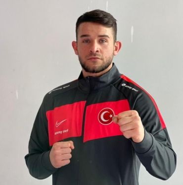 Büyükşehir karate sporcusu Avrupa yolunda
