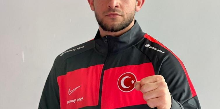 Büyükşehir karate sporcusu Avrupa yolunda