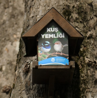 Büyükşehir’in kuş yemlikleri yürekleri ısıttı