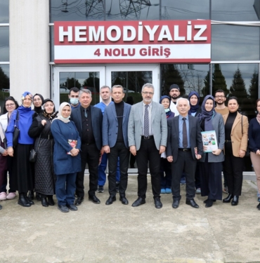 Dünya Böbrek Gününde diyaliz hastalarına ziyaret