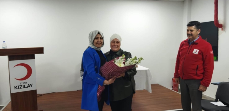 Kızılay’a veda eden Nur Gülşan’a tam destek 90 Kızılay’a veda eden Nur Gülşan’a tam destek (4)