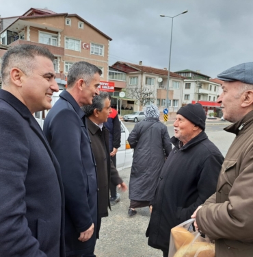 Milletvekili Dikbayır, Karasu ve Geyve’de esnafla biraraya geldi