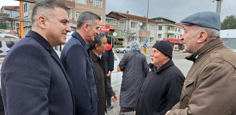 Milletvekili Dikbayır, Karasu ve Geyve’de esnafla biraraya geldi