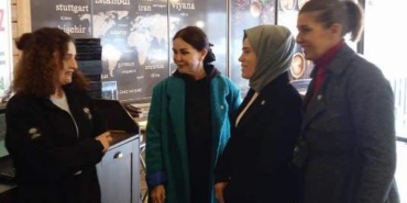 Aday Adayı Pehlivan Serdivan’da esnafları ziyaret etti (11)