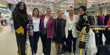 İYİ Parti'li kadınlardan Ramazan Bayramı Alışveriş Festivali”ne ziyaret (2)