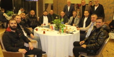 Oto Galericileri iftarda bir araya geldi (14)