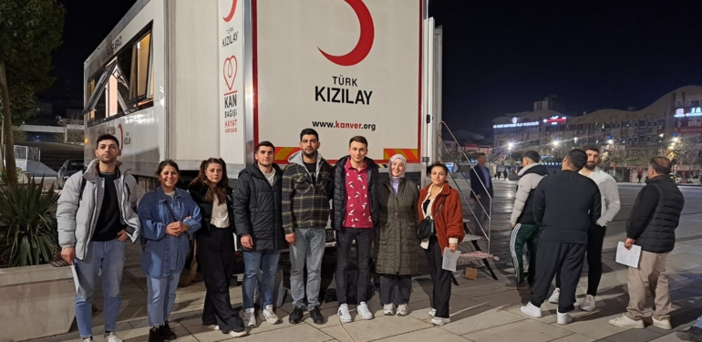 Peynirci Emrullah’ın personelinden kan bağışına destek (4)