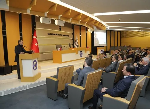Prof. Dr. Emre Alkin “Türkiye'de ve Dünyada Ekonomik Konjonktür”ü Anlattı