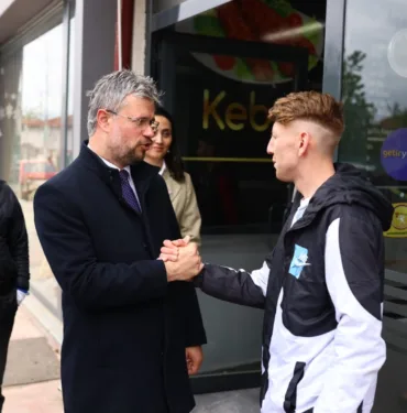A.Z AKAR (3)