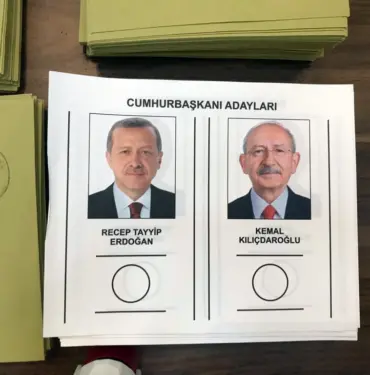 CUMHURBAŞKANLIĞI SEÇİMİNİN İKİNCİ TURUNDA İSTANBUL HAVALİMANI'NDA OY VERME İŞLEMİ BAŞLADI
