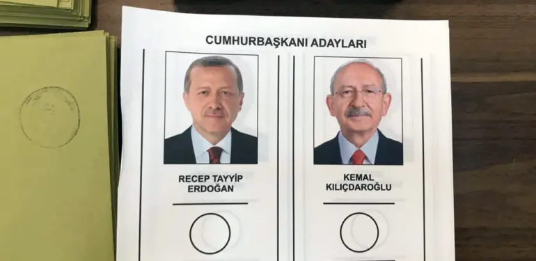 CUMHURBAŞKANLIĞI SEÇİMİNİN İKİNCİ TURUNDA İSTANBUL HAVALİMANI'NDA OY VERME İŞLEMİ BAŞLADI