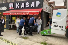 KASAP DÜKKANINDA KANLI HESAPLAŞMA: 1 ÖLÜ KASABIN SAHİBİ, BERABER İŞ YAPTIĞI KİŞİYİ DÜKKANINDA SİLAHLA VURDU