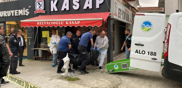 KASAP DÜKKANINDA KANLI HESAPLAŞMA: 1 ÖLÜ KASABIN SAHİBİ, BERABER İŞ YAPTIĞI KİŞİYİ DÜKKANINDA SİLAHLA VURDU
