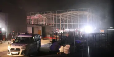 SAKARYA'DA FABRİKA YANGINI BÖLGEYE ÇOK SAYIDA İTFAİYE EKİBİ SEVK EDİLDİ